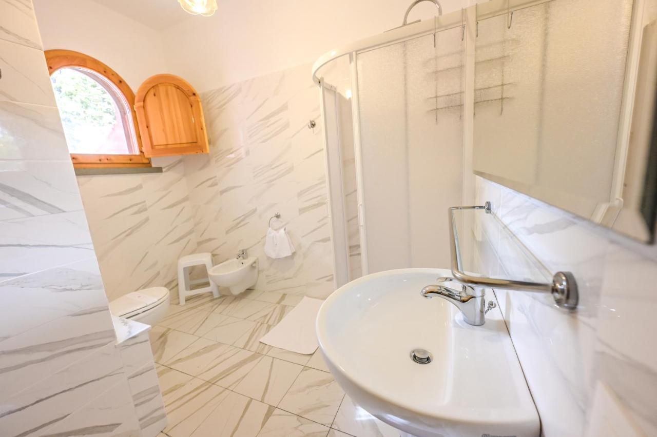 Agriturismo Poggio Al Pino มอนเตลูโป ฟิโอเรนติโน ภายนอก รูปภาพ