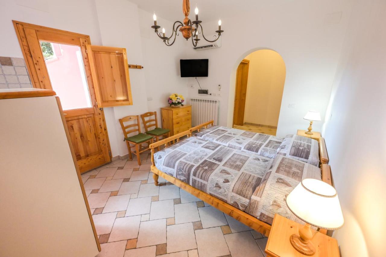 Agriturismo Poggio Al Pino มอนเตลูโป ฟิโอเรนติโน ภายนอก รูปภาพ