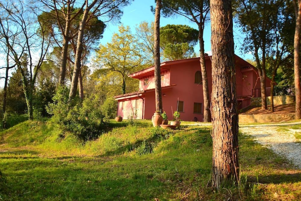 Agriturismo Poggio Al Pino มอนเตลูโป ฟิโอเรนติโน ภายนอก รูปภาพ