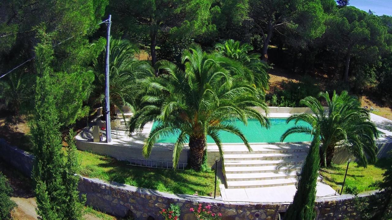 Agriturismo Poggio Al Pino มอนเตลูโป ฟิโอเรนติโน ภายนอก รูปภาพ