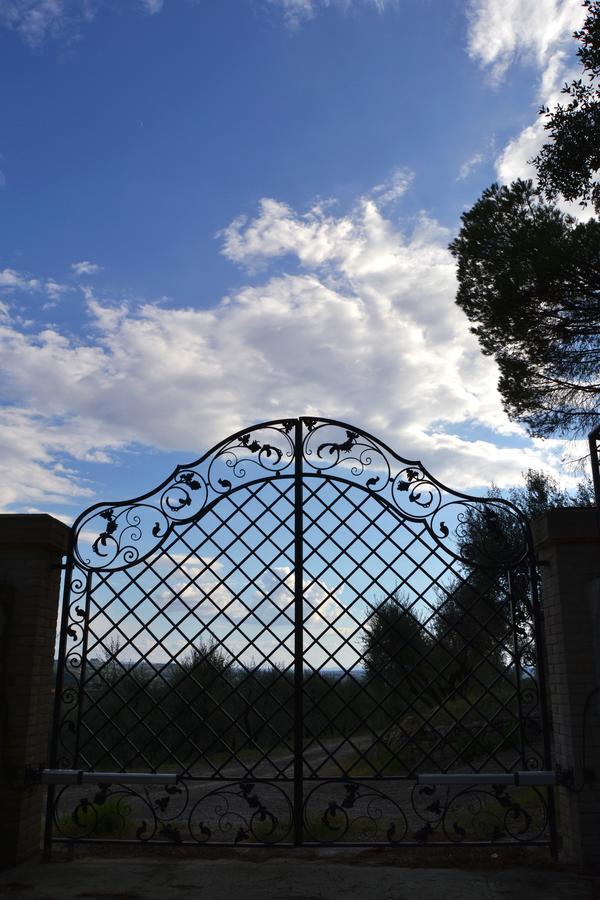 Agriturismo Poggio Al Pino มอนเตลูโป ฟิโอเรนติโน ภายนอก รูปภาพ