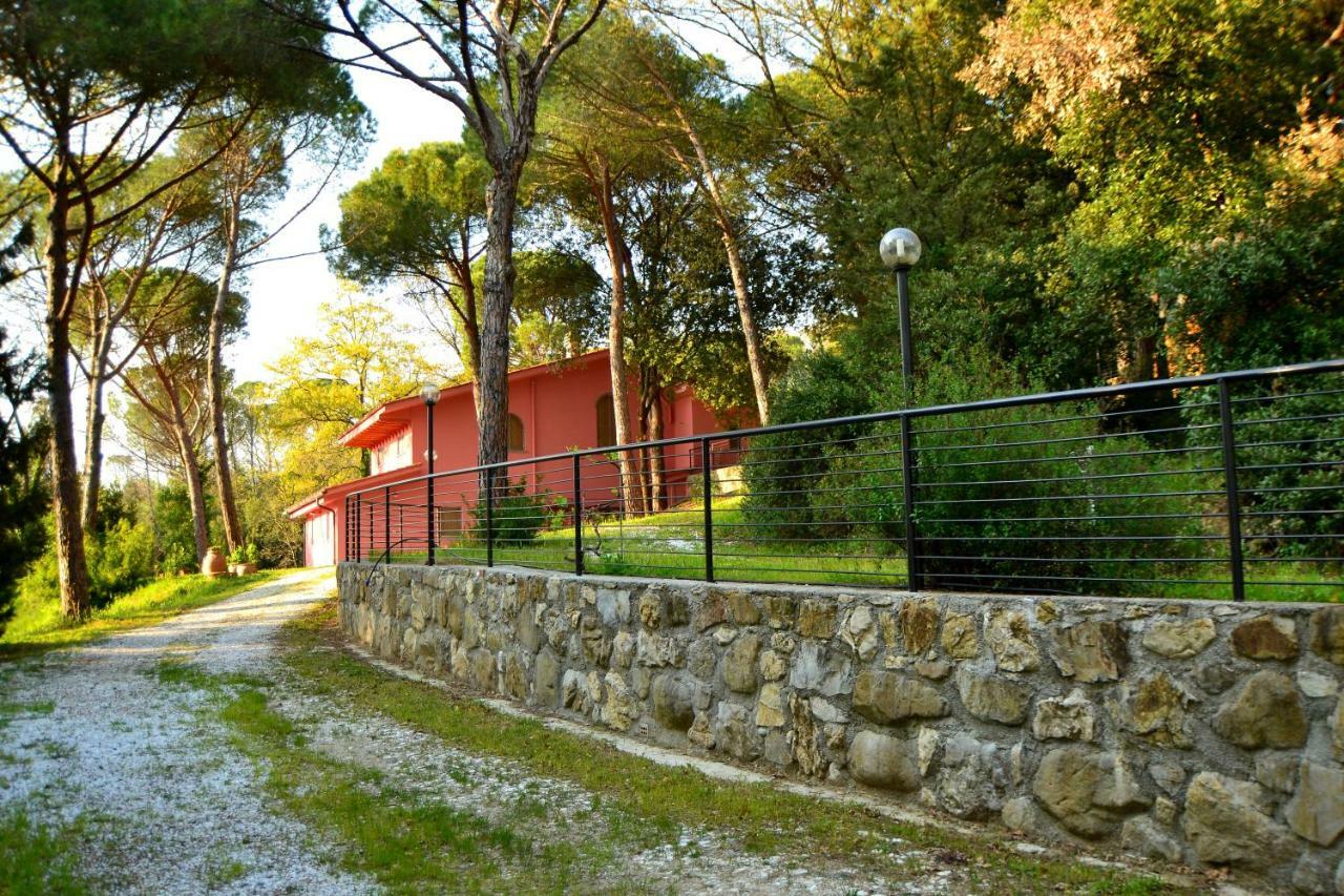 Agriturismo Poggio Al Pino มอนเตลูโป ฟิโอเรนติโน ภายนอก รูปภาพ